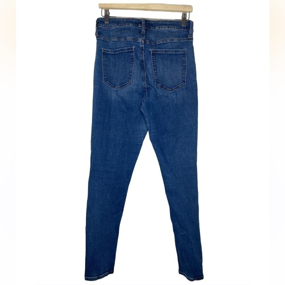 GAP HIGH RISE UNIVERSAL LEGGING SIZE 12/31 - Picture 3 of 3